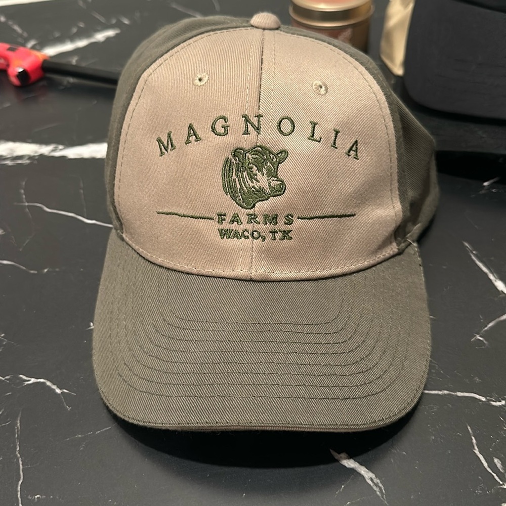 Magnolia farm hat